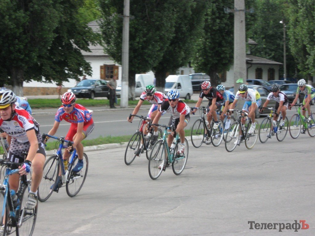 ВЕЛОСПОРТ. Чемпионат Украины среди юниоров. В Кременчуге прошла многодневная гонка. ВЕЛОСПОРТ. Чемпионат Украины среди юниоров. В Кременчуге прошла многодневная гонка.