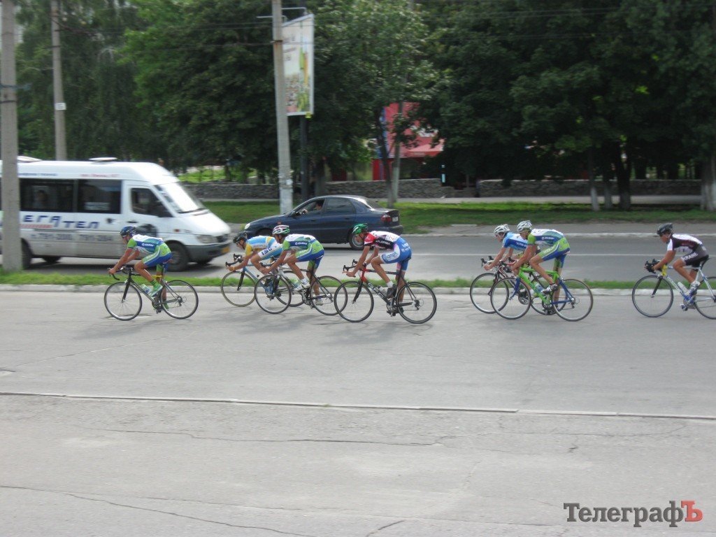 ВЕЛОСПОРТ. Чемпионат Украины среди юниоров. В Кременчуге прошла многодневная гонка. ВЕЛОСПОРТ. Чемпионат Украины среди юниоров. В Кременчуге прошла многодневная гонка.