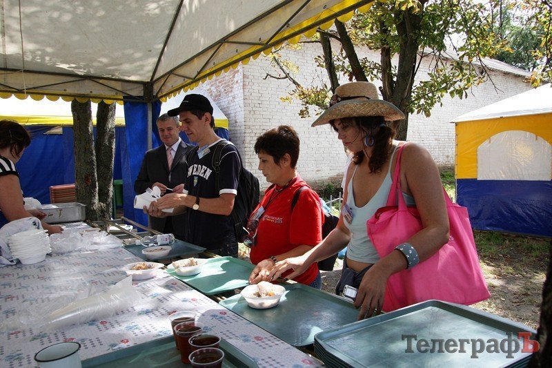Как живут милиционеры на Сорочинской ярмарке Как живут милиционеры на Сорочинской ярмарке