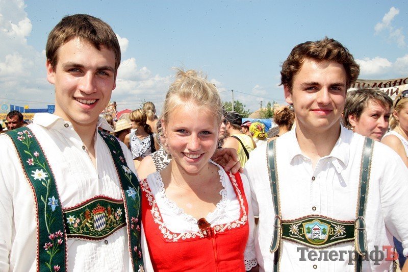 Сорочинская ярмарка - 2011 (ФОТОРЕПОРТАЖ) Сорочинская ярмарка - 2011 (ФОТОРЕПОРТАЖ)