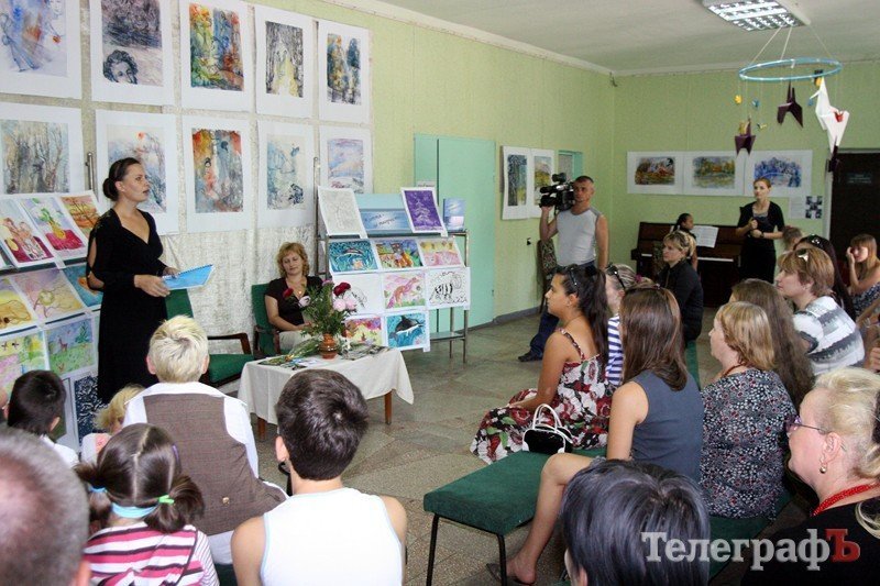 В Кременчуге открылась выставка художественной школы «Око» В Кременчуге открылась выставка художественной школы «Око»