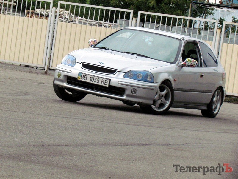 В Кременчуге возле "Простора" были гонки (ФОТОРЕПОРТАЖ) В Кременчуге возле "Простора" были гонки (ФОТОРЕПОРТАЖ)