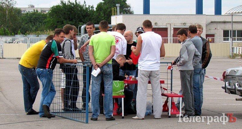 В Кременчуге возле "Простора" были гонки (ФОТОРЕПОРТАЖ) В Кременчуге возле "Простора" были гонки (ФОТОРЕПОРТАЖ)