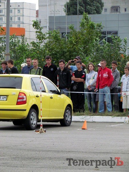 В Кременчуге возле "Простора" были гонки (ФОТОРЕПОРТАЖ) В Кременчуге возле "Простора" были гонки (ФОТОРЕПОРТАЖ)