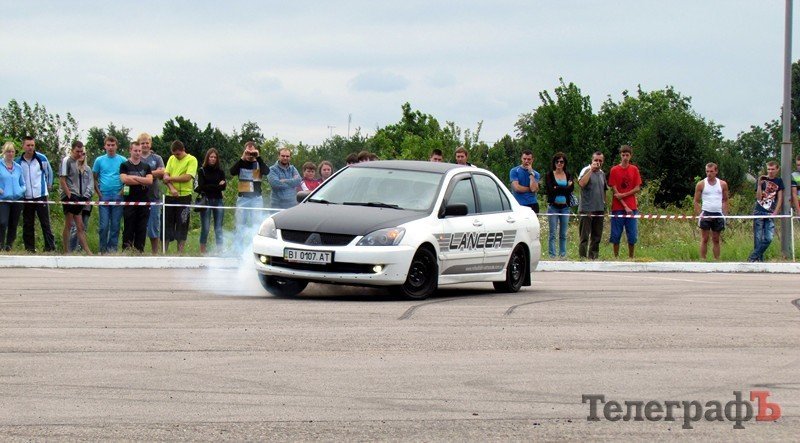В Кременчуге возле "Простора" были гонки (ФОТОРЕПОРТАЖ) В Кременчуге возле "Простора" были гонки (ФОТОРЕПОРТАЖ)