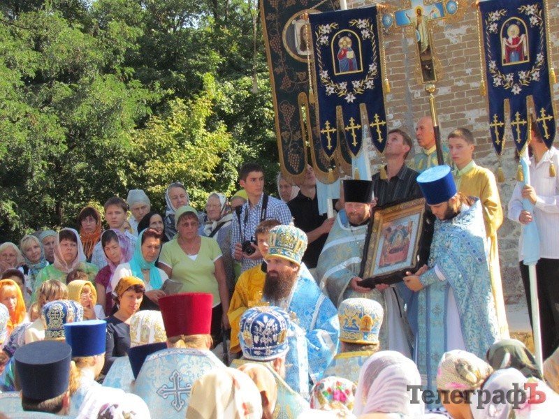 Кременчуг празднует свои церковные именины (ФОТОРЕПОРТАЖ) Кременчуг празднует свои церковные именины (ФОТОРЕПОРТАЖ)