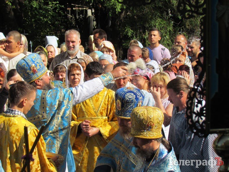 Кременчуг празднует свои церковные именины (ФОТОРЕПОРТАЖ) Кременчуг празднует свои церковные именины (ФОТОРЕПОРТАЖ)