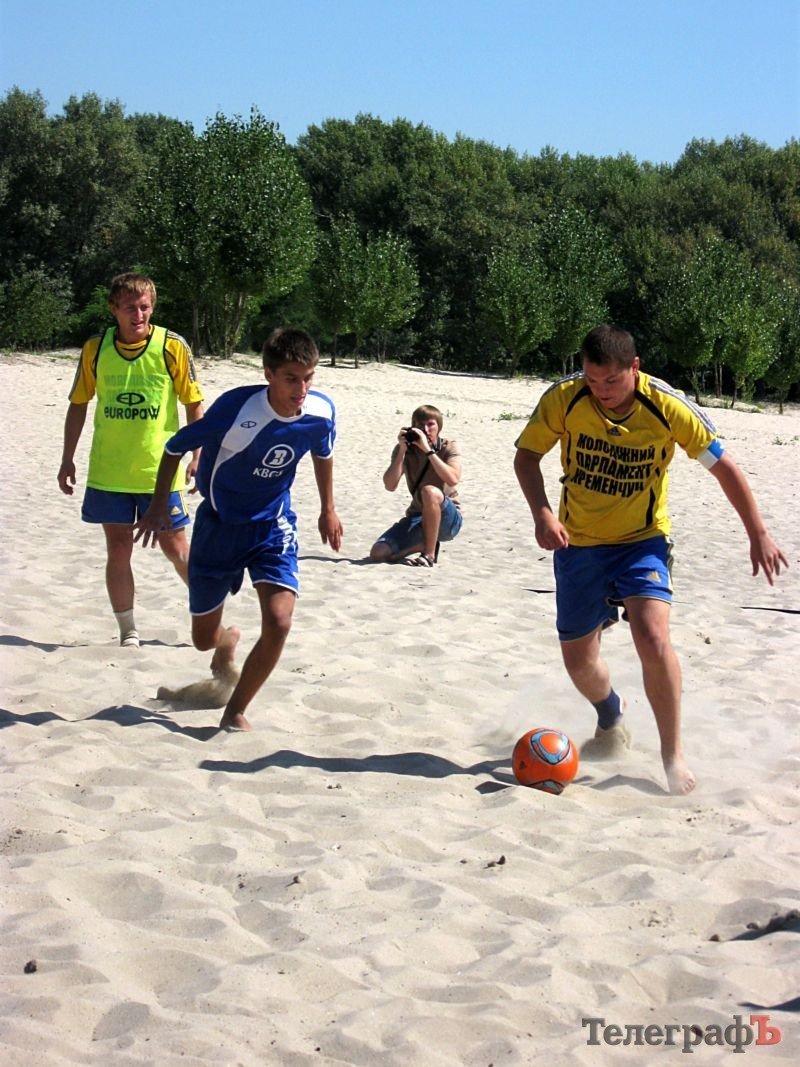 ПЛЯЖНЫЙ ФУТБОЛ. Команда КВСЗ стала победителем 7-го молодёжного кубка Полтавской области. ПЛЯЖНЫЙ ФУТБОЛ. Команда КВСЗ стала победителем 7-го молодёжного кубка Полтавской области.