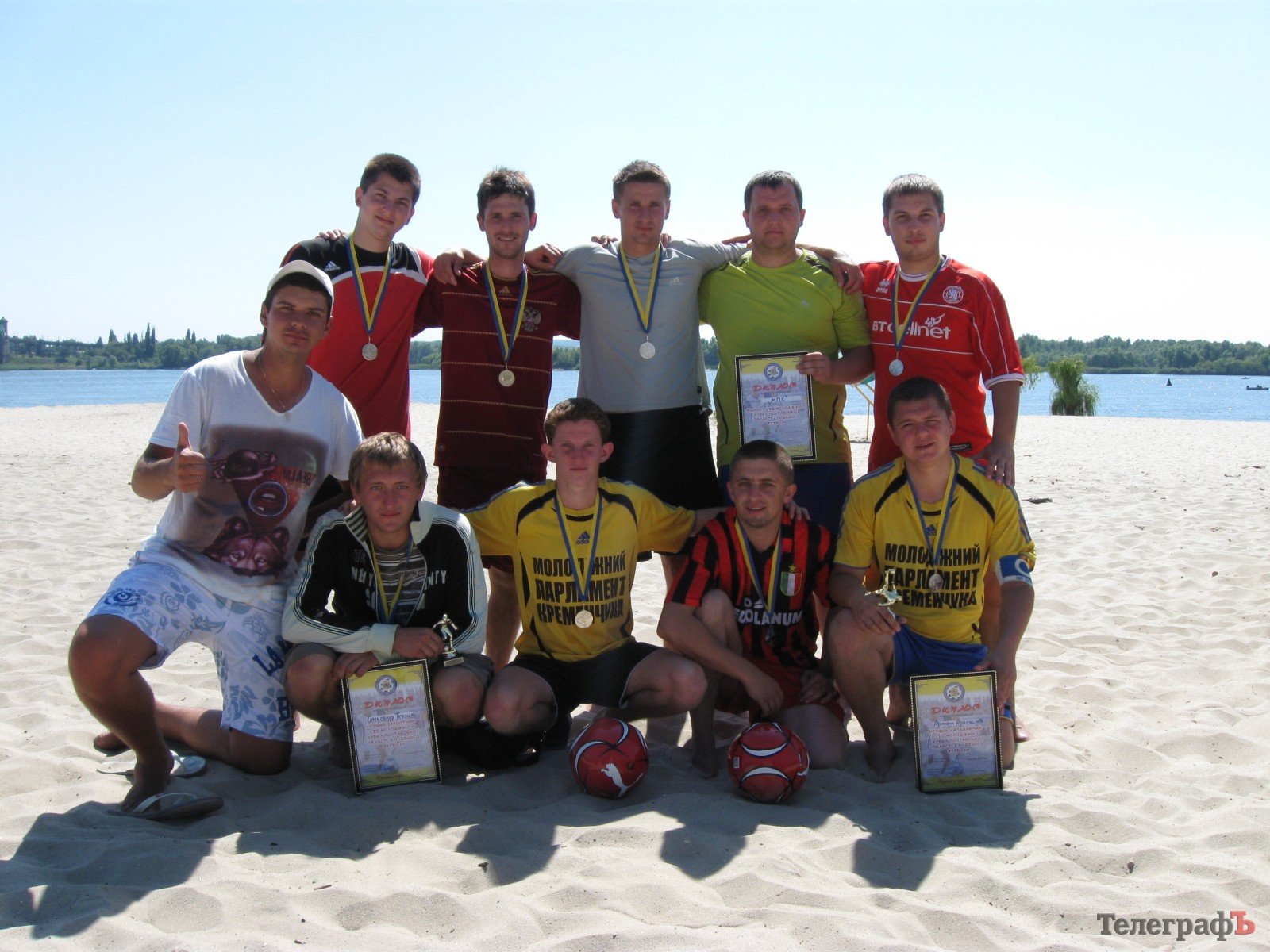 ПЛЯЖНЫЙ ФУТБОЛ. Команда КВСЗ стала победителем 7-го молодёжного кубка Полтавской области. ПЛЯЖНЫЙ ФУТБОЛ. Команда КВСЗ стала победителем 7-го молодёжного кубка Полтавской области.