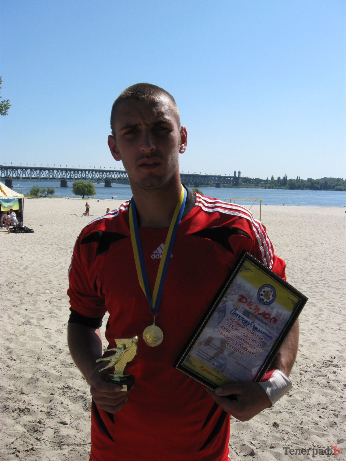 ПЛЯЖНЫЙ ФУТБОЛ. Команда КВСЗ стала победителем 7-го молодёжного кубка Полтавской области. ПЛЯЖНЫЙ ФУТБОЛ. Команда КВСЗ стала победителем 7-го молодёжного кубка Полтавской области.