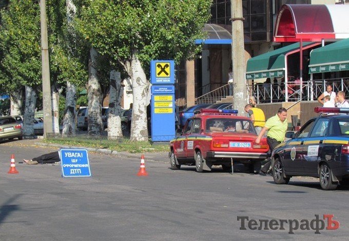 Mitsubishi Outlander по улице Первомайской сбил скутериста Mitsubishi Outlander по улице Первомайской сбил скутериста