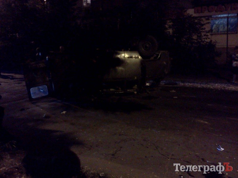 В ДТП на перекрестке Шевченко и Артема пострадал человек (ФОТО) В ДТП на перекрестке Шевченко и Артема пострадал человек (ФОТО)