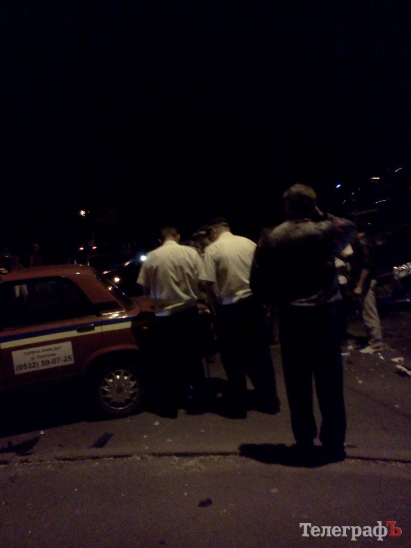 В ДТП на перекрестке Шевченко и Артема пострадал человек (ФОТО) В ДТП на перекрестке Шевченко и Артема пострадал человек (ФОТО)