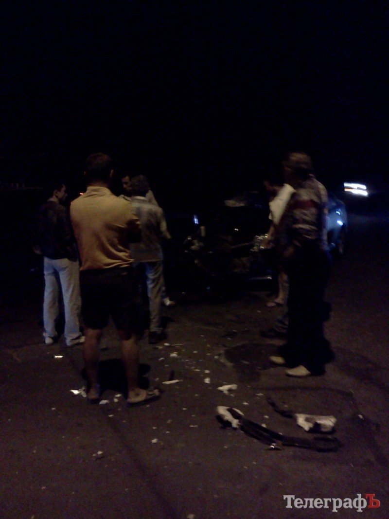 В ДТП на перекрестке Шевченко и Артема пострадал человек (ФОТО) В ДТП на перекрестке Шевченко и Артема пострадал человек (ФОТО)