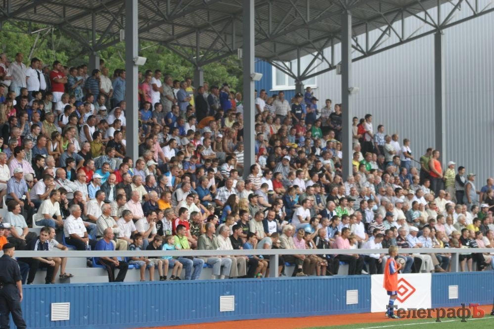 ФУТБОЛ. Чемпионат Украины. 2 лига. Полтавская битва на кременчугской земле. ФУТБОЛ. Чемпионат Украины. 2 лига. Полтавская битва на кременчугской земле.