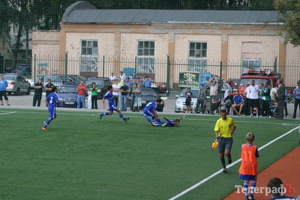 ФУТБОЛ. Чемпионат Украины. 2 лига. Полтавская битва на кременчугской земле. ФУТБОЛ. Чемпионат Украины. 2 лига. Полтавская битва на кременчугской земле.