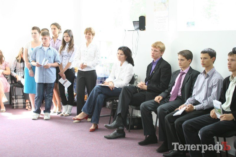 В Кременчуге открылась фотоэкспозиция, подгоготовленная в рамках проекта «Все ще повертаючись до Криму» В Кременчуге открылась фотоэкспозиция, подгоготовленная в рамках проекта «Все ще повертаючись до Криму»