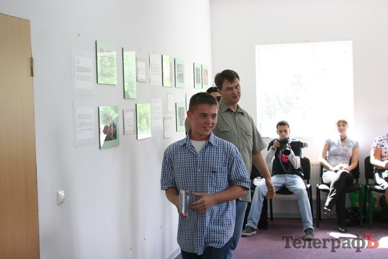 В Кременчуге открылась фотоэкспозиция, подгоготовленная в рамках проекта «Все ще повертаючись до Криму» В Кременчуге открылась фотоэкспозиция, подгоготовленная в рамках проекта «Все ще повертаючись до Криму»