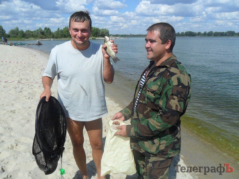 В Кременчуге прошел рыболовный фестиваль "Осенний Днепр 2011" В Кременчуге прошел рыболовный фестиваль "Осенний Днепр 2011"