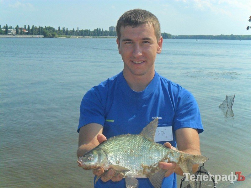 В Кременчуге прошел рыболовный фестиваль "Осенний Днепр 2011" В Кременчуге прошел рыболовный фестиваль "Осенний Днепр 2011"