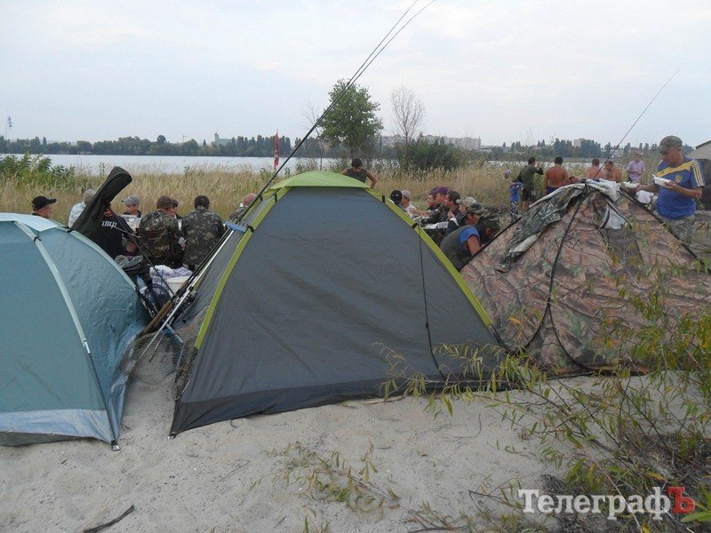 В Кременчуге прошел рыболовный фестиваль "Осенний Днепр 2011" В Кременчуге прошел рыболовный фестиваль "Осенний Днепр 2011"