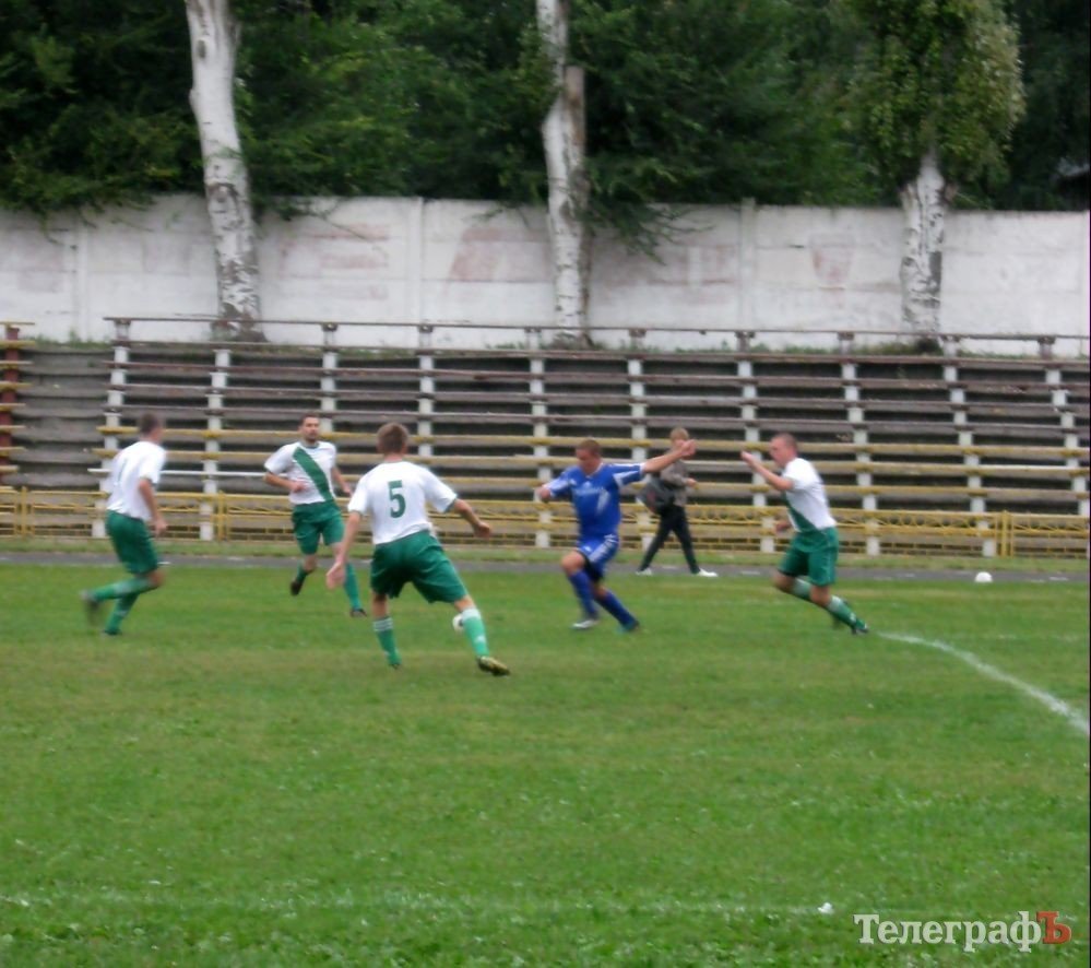 ФУТБОЛ. Чемпионат Кременчуга. Чуть-чуть не считается… ФУТБОЛ. Чемпионат Кременчуга. Чуть-чуть не считается…