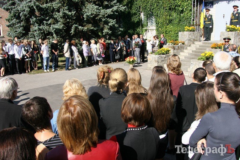 В Кременчуге открыли мемориальную доску экс-начальнику «Зеленстроя» Георгию Епишеву В Кременчуге открыли мемориальную доску экс-начальнику «Зеленстроя» Георгию Епишеву