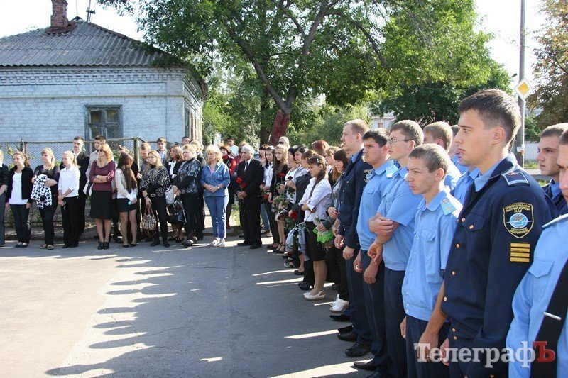 В Кременчуге открыли мемориальную доску экс-начальнику «Зеленстроя» Георгию Епишеву В Кременчуге открыли мемориальную доску экс-начальнику «Зеленстроя» Георгию Епишеву