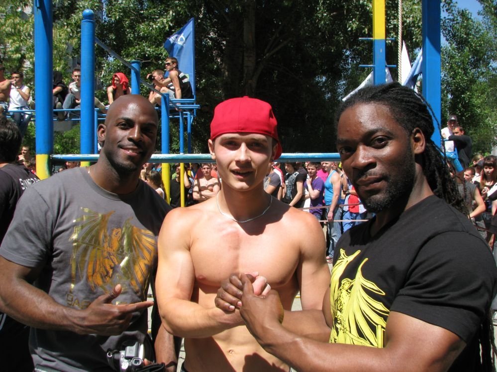 Workout – территория уличного спорта! Workout – территория уличного спорта!