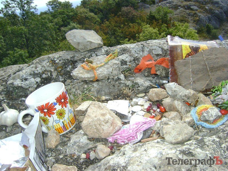 «Телеграф» отпраздновал свой 13-й День рождения в крымском «стоунхендже» «Телеграф» отпраздновал свой 13-й День рождения в крымском «стоунхендже»