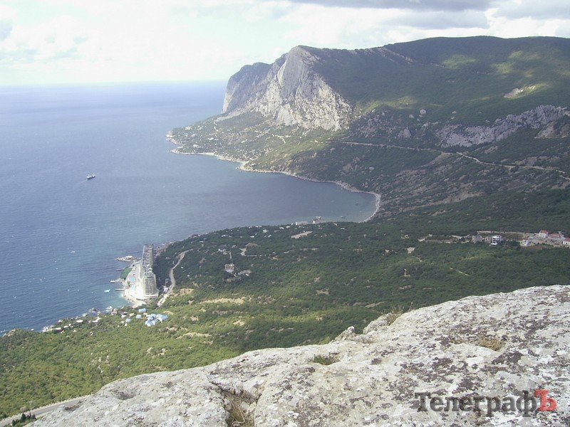 «Телеграф» отпраздновал свой 13-й День рождения в крымском «стоунхендже» «Телеграф» отпраздновал свой 13-й День рождения в крымском «стоунхендже»