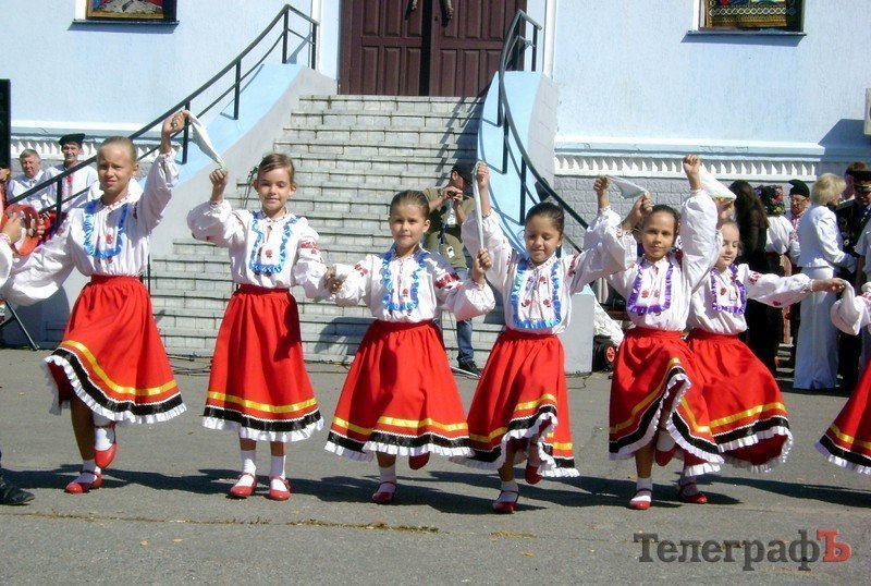 Кременчугские казаки пошли врукопашную «лава на лаву» (ФОТОРЕПОРТАЖ) Кременчугские казаки пошли врукопашную «лава на лаву» (ФОТОРЕПОРТАЖ)
