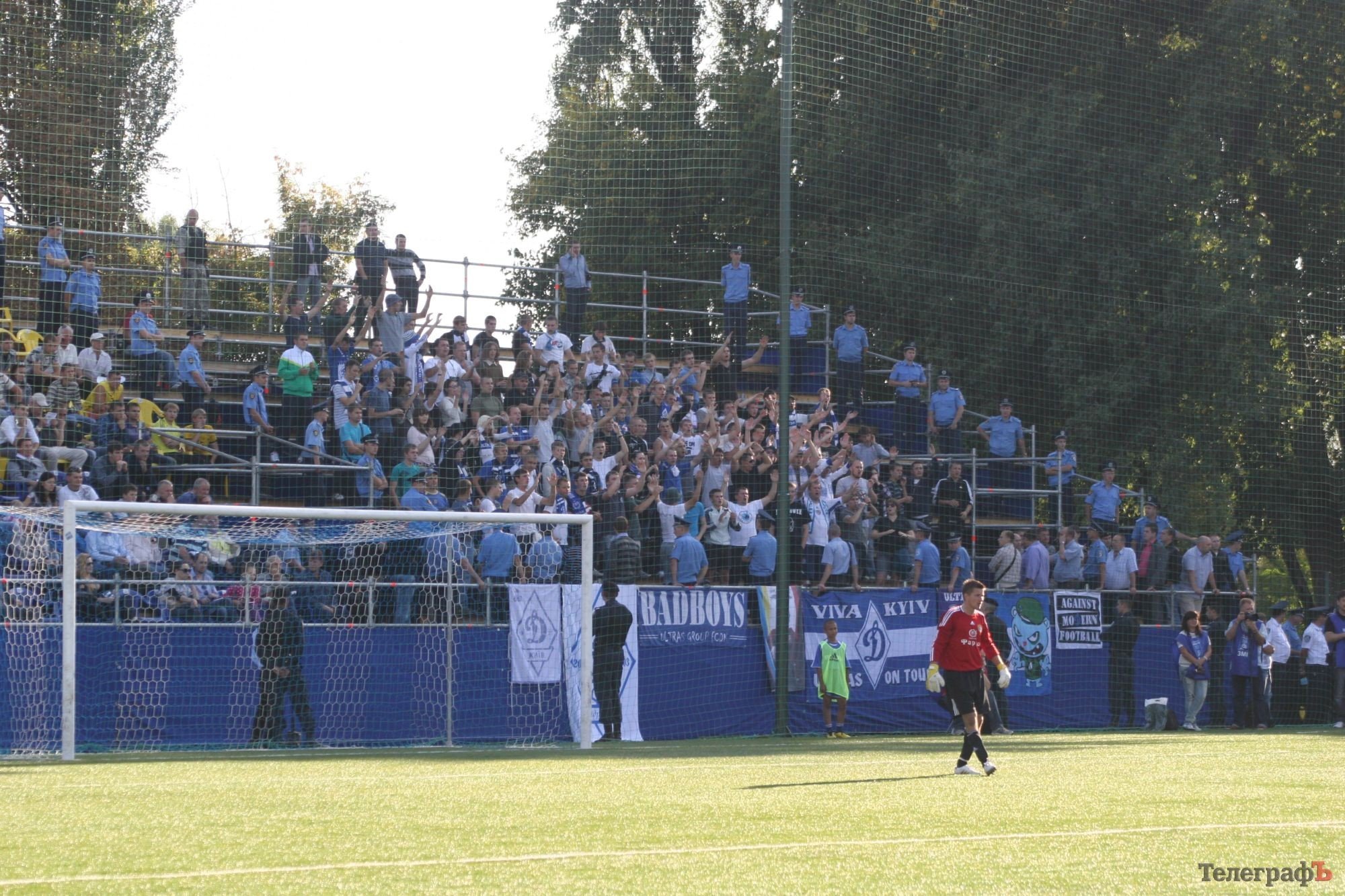ФУТБОЛ. Кубок Украины. 1/16 финала. «Кремень» потрепал нервы киевскому «Динамо». (ДОПОЛНЕНО ФОТО). ФУТБОЛ. Кубок Украины. 1/16 финала. «Кремень» потрепал нервы киевскому «Динамо». (ДОПОЛНЕНО ФОТО).