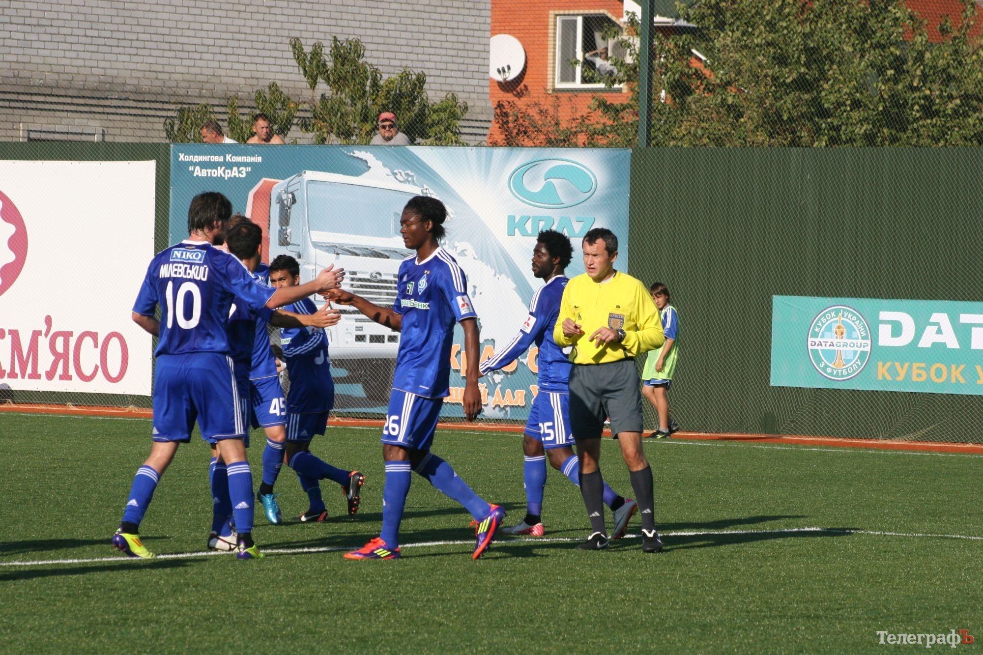 ФУТБОЛ. Кубок Украины. 1/16 финала. «Кремень» потрепал нервы киевскому «Динамо». (ДОПОЛНЕНО ФОТО). ФУТБОЛ. Кубок Украины. 1/16 финала. «Кремень» потрепал нервы киевскому «Динамо». (ДОПОЛНЕНО ФОТО).