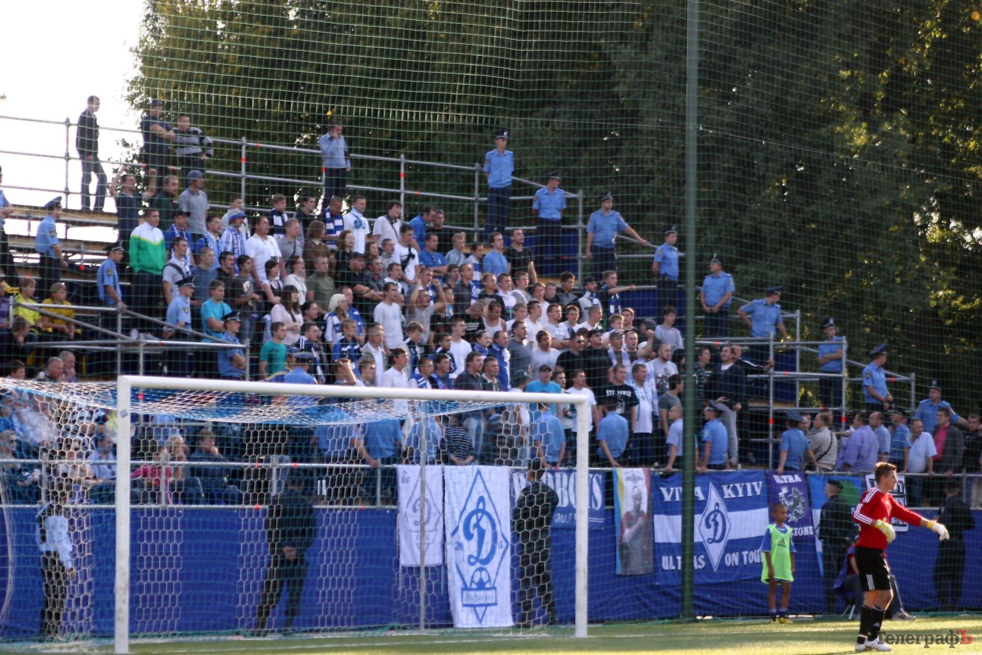 ФУТБОЛ. Кубок Украины. 1/16 финала. «Кремень» потрепал нервы киевскому «Динамо». (ДОПОЛНЕНО ФОТО). ФУТБОЛ. Кубок Украины. 1/16 финала. «Кремень» потрепал нервы киевскому «Динамо». (ДОПОЛНЕНО ФОТО).