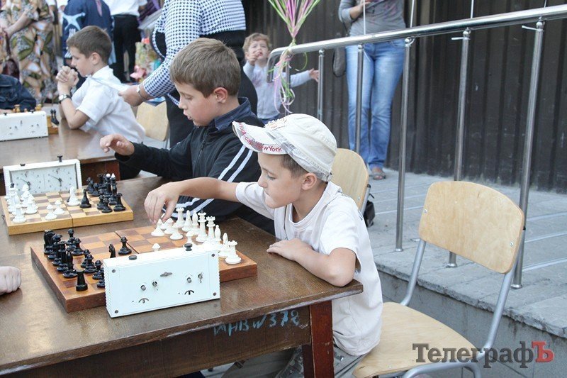 В Кременчуге прошел праздник улицы Л. Днепрова (ФОТОРЕПОРТАЖ) В Кременчуге прошел праздник улицы Л. Днепрова (ФОТОРЕПОРТАЖ)