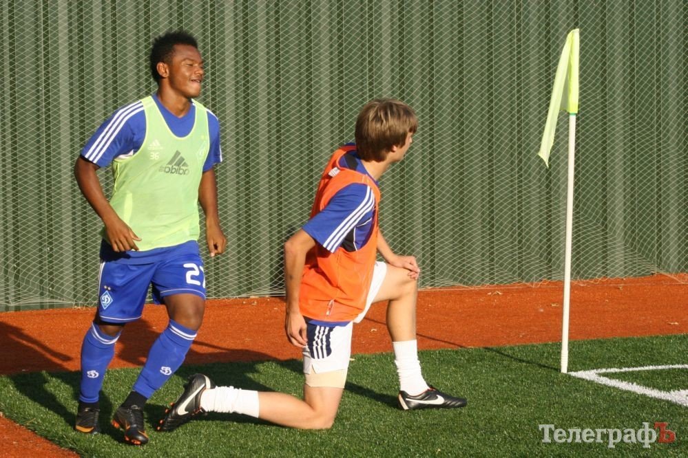 ФУТБОЛ. Кубок Украины. 1/16 финала. «Кремень» потрепал нервы киевскому «Динамо». (ДОПОЛНЕНО ФОТО). ФУТБОЛ. Кубок Украины. 1/16 финала. «Кремень» потрепал нервы киевскому «Динамо». (ДОПОЛНЕНО ФОТО).