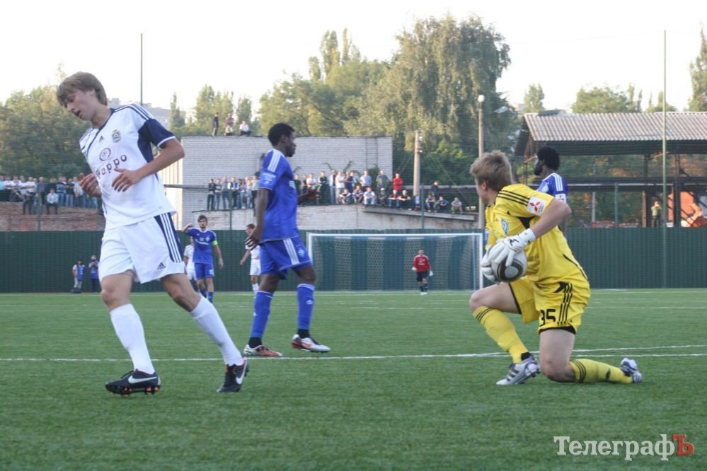 ФУТБОЛ. Кубок Украины. 1/16 финала. «Кремень» потрепал нервы киевскому «Динамо». (ДОПОЛНЕНО ФОТО). ФУТБОЛ. Кубок Украины. 1/16 финала. «Кремень» потрепал нервы киевскому «Динамо». (ДОПОЛНЕНО ФОТО).