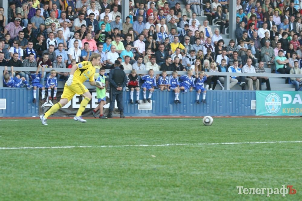 ФУТБОЛ. Кубок Украины. 1/16 финала. «Кремень» потрепал нервы киевскому «Динамо». (ДОПОЛНЕНО ФОТО). ФУТБОЛ. Кубок Украины. 1/16 финала. «Кремень» потрепал нервы киевскому «Динамо». (ДОПОЛНЕНО ФОТО).