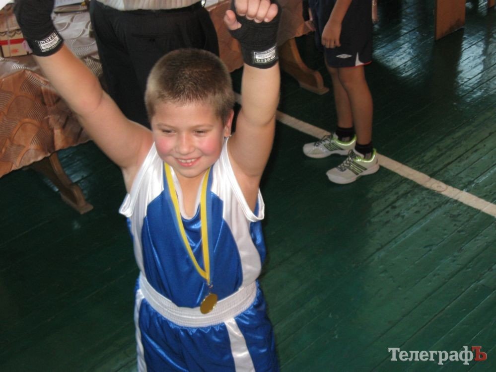 БОКС. Сегодня в кременчугской СДЮШОР стартовал открытый чемпионат Кременчуга по боксу. (ДОПОЛНЕНО). БОКС. Сегодня в кременчугской СДЮШОР стартовал открытый чемпионат Кременчуга по боксу. (ДОПОЛНЕНО).