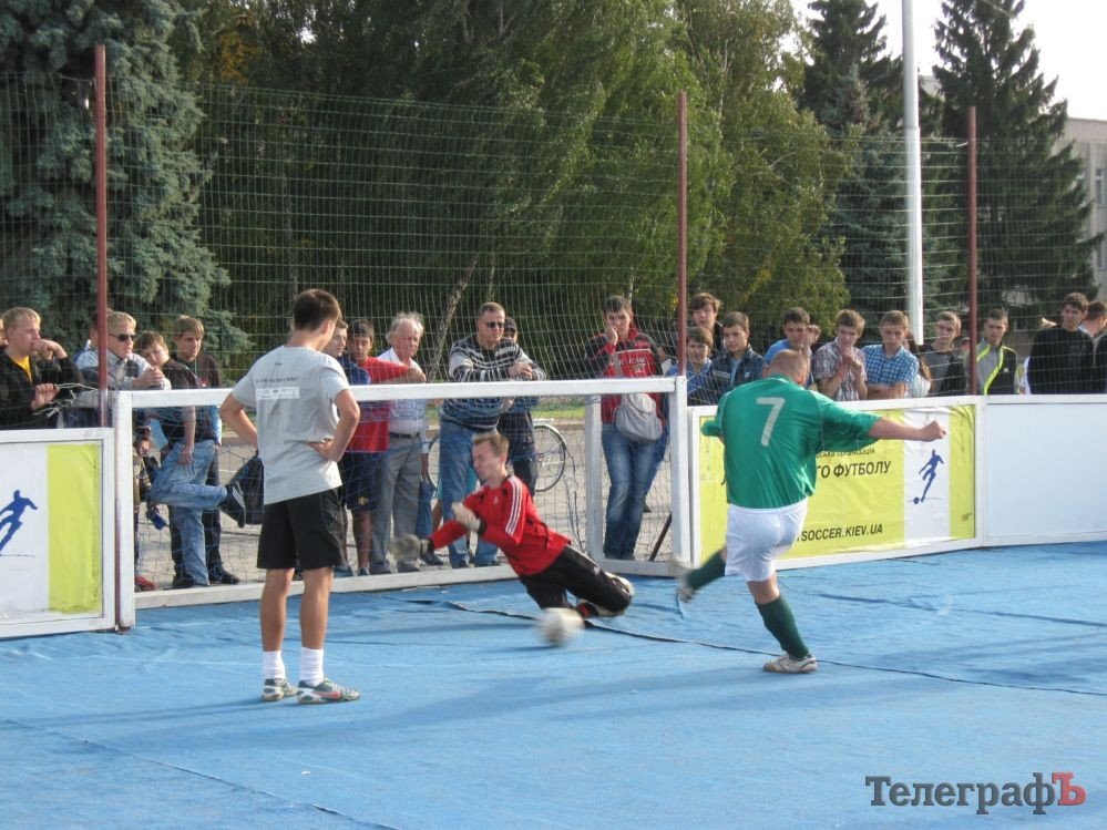 УЛИЧНЫЙ ФУТБОЛ. «Цифротех» сильнее «Железобетона». УЛИЧНЫЙ ФУТБОЛ. «Цифротех» сильнее «Железобетона».