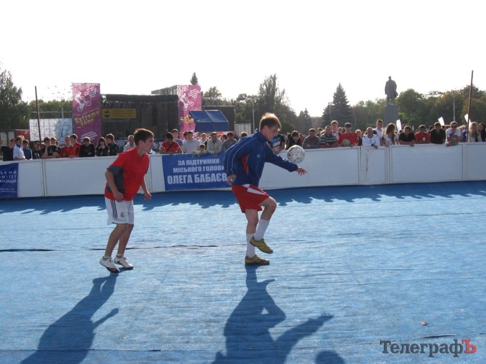 УЛИЧНЫЙ ФУТБОЛ. «Цифротех» сильнее «Железобетона». УЛИЧНЫЙ ФУТБОЛ. «Цифротех» сильнее «Железобетона».