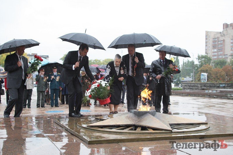 В Кременчуге перезахоронили останки Советских воинов (ФОТО) В Кременчуге перезахоронили останки Советских воинов (ФОТО)