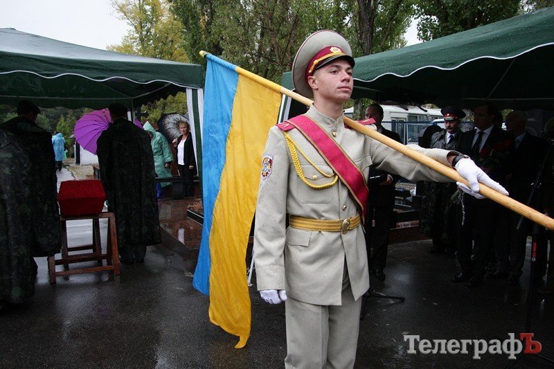В Кременчуге перезахоронили останки Советских воинов (ФОТО) В Кременчуге перезахоронили останки Советских воинов (ФОТО)