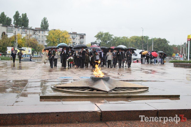 В Кременчуге перезахоронили останки Советских воинов (ФОТО) В Кременчуге перезахоронили останки Советских воинов (ФОТО)