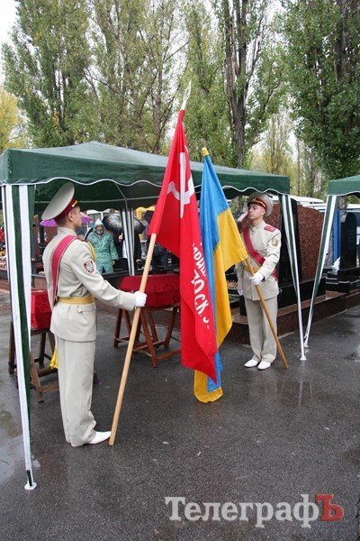 В Кременчуге перезахоронили останки Советских воинов (ФОТО) В Кременчуге перезахоронили останки Советских воинов (ФОТО)