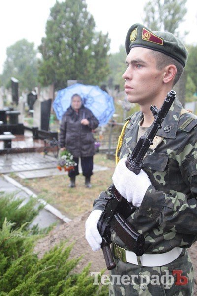 В Кременчуге перезахоронили останки Советских воинов (ФОТО) В Кременчуге перезахоронили останки Советских воинов (ФОТО)