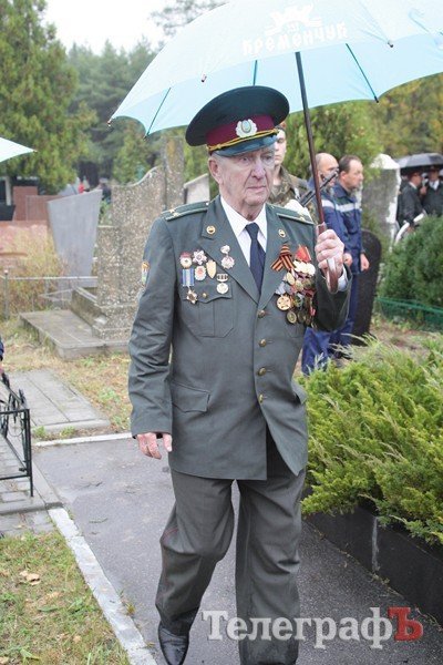 В Кременчуге перезахоронили останки Советских воинов (ФОТО) В Кременчуге перезахоронили останки Советских воинов (ФОТО)