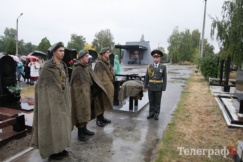 В Кременчуге перезахоронили останки Советских воинов (ФОТО) В Кременчуге перезахоронили останки Советских воинов (ФОТО)