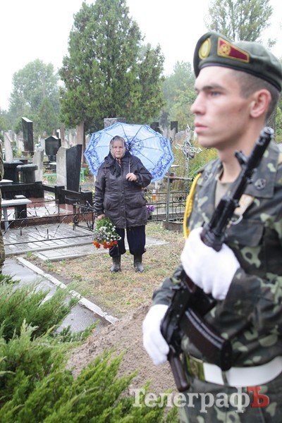 В Кременчуге перезахоронили останки Советских воинов (ФОТО) В Кременчуге перезахоронили останки Советских воинов (ФОТО)